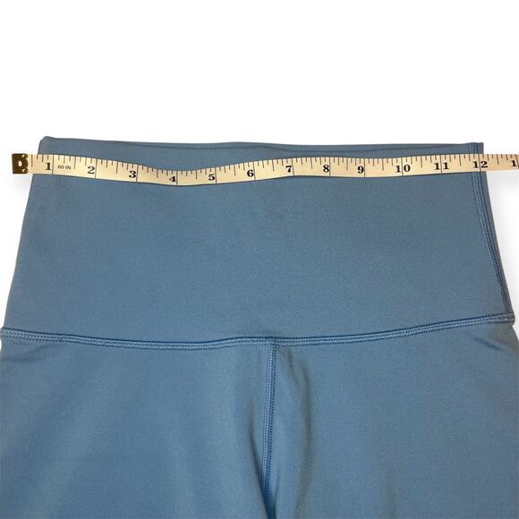 Aritzia Tna TnAction High Rise Blue Biker Shorts Activewear Workout Gym Sz Small - Picture 6 of 8